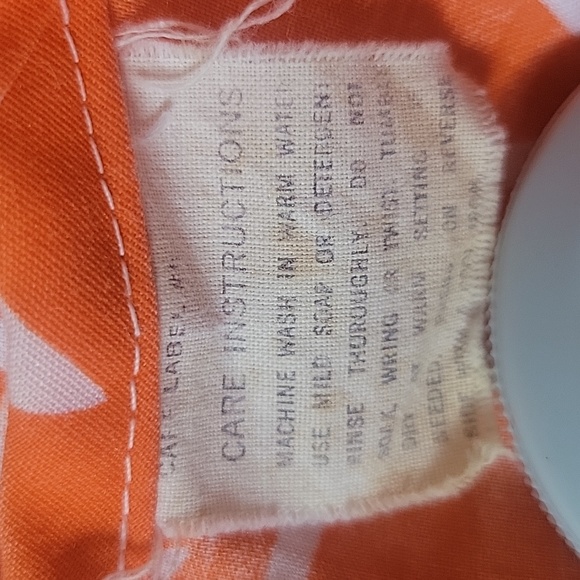 NPC Fashion | 60s Vintage Hawaiian Orange & White Floral Dress - Picture 8 of 8